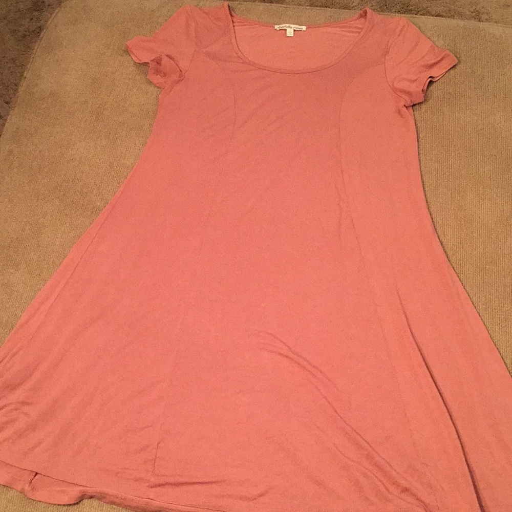 Women’s soft &form fitting dress while being loose